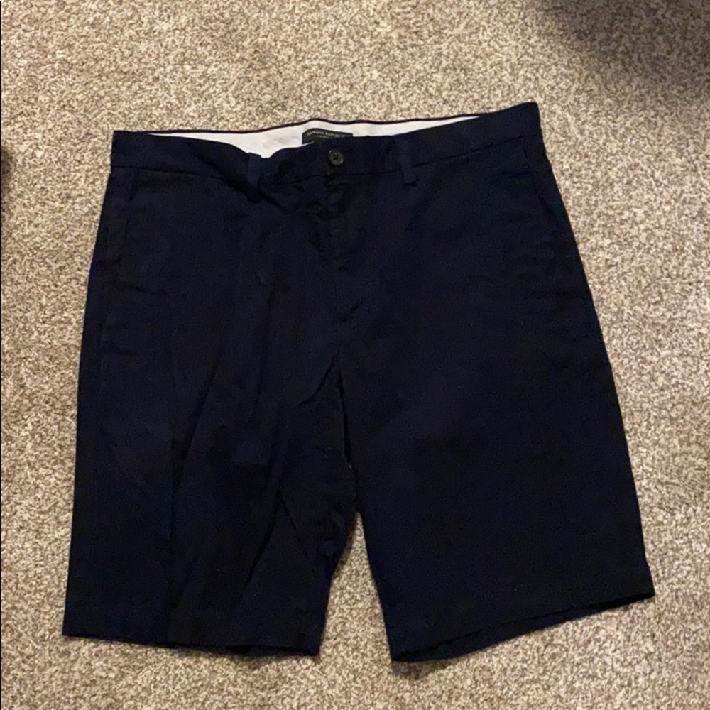 Men’s size 34 Banana Republic black flat shorts
